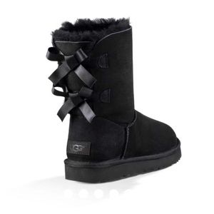Bailey II black bow Uggs size 10
